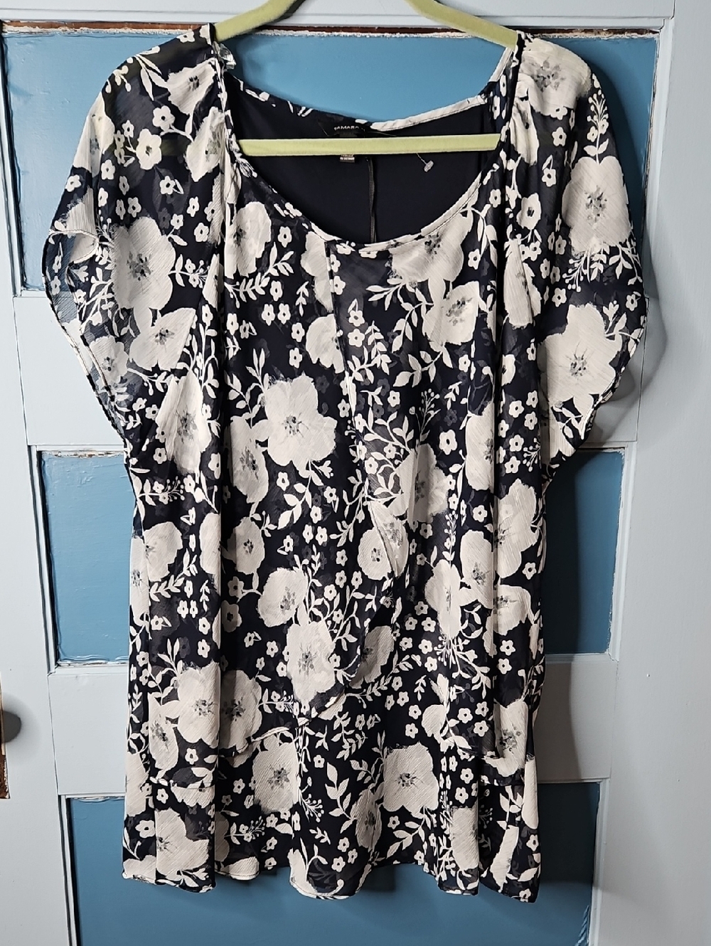 Tamara H Floral Scoop Neck Blouse - Navy and White 3X